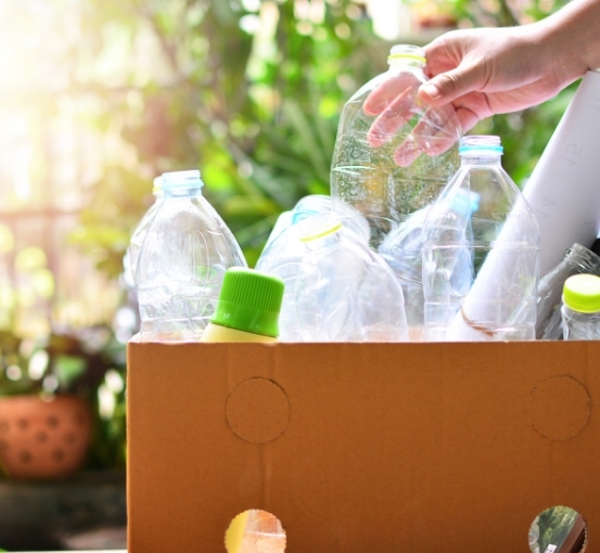 sustainability_image_v2 bottles in a box